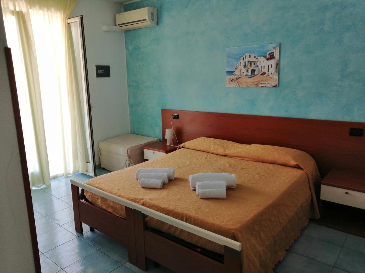 Megaron Hotel Pozzallo Kültér fotó
