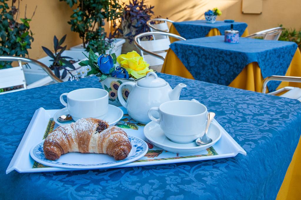 Megaron Hotel Pozzallo Kültér fotó
