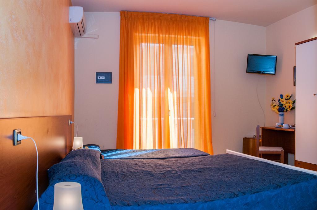 Megaron Hotel Pozzallo Kültér fotó