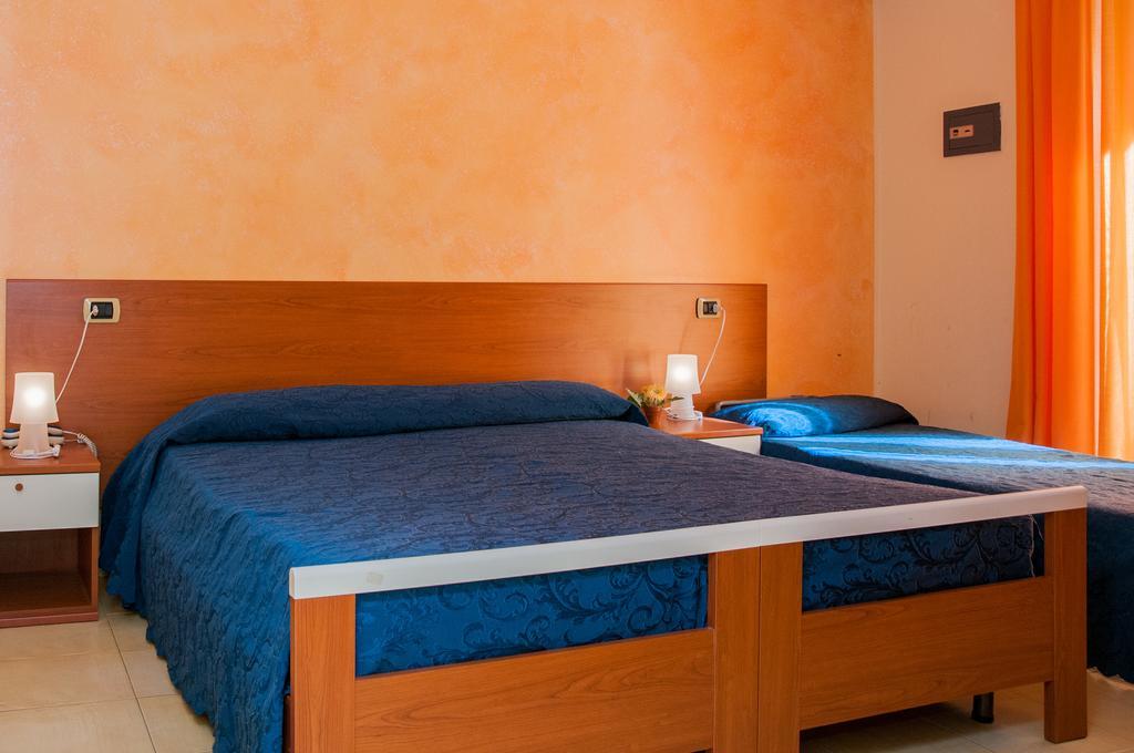 Megaron Hotel Pozzallo Kültér fotó