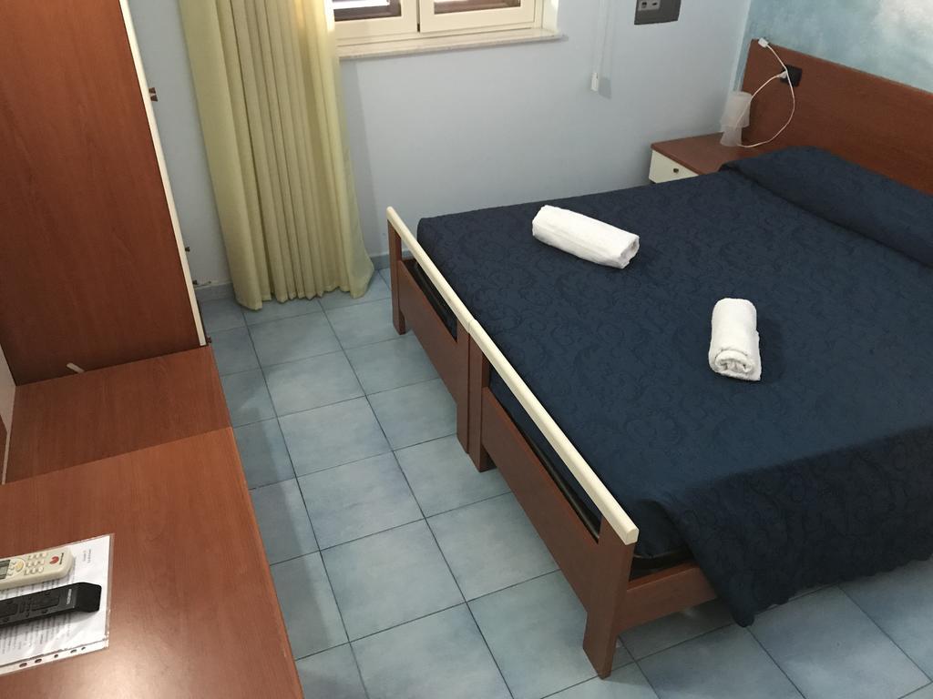 Megaron Hotel Pozzallo Kültér fotó